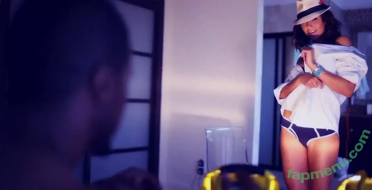 Emmanuelle Chriqui nude photo #0345 (Emmanuelle / echriqui)