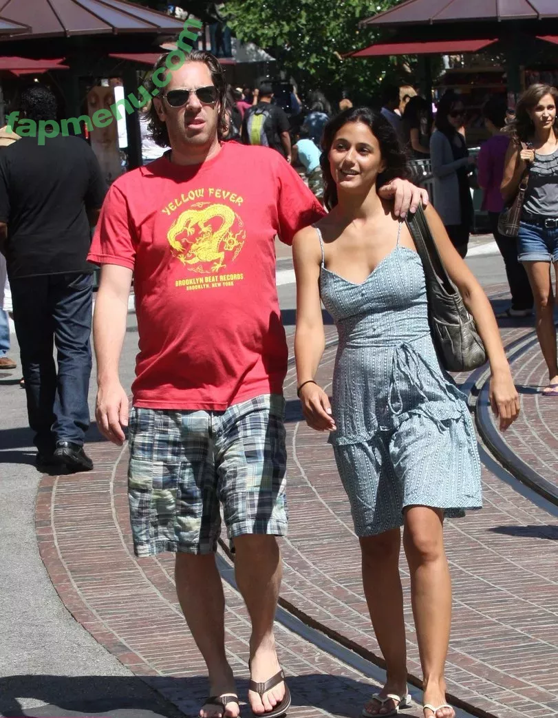 Emmanuelle Chriqui nude photo #0435 (Emmanuelle / echriqui)