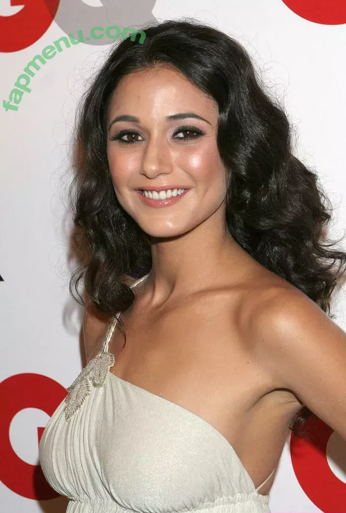 Emmanuelle Chriqui nude photo #0465 (Emmanuelle / echriqui)