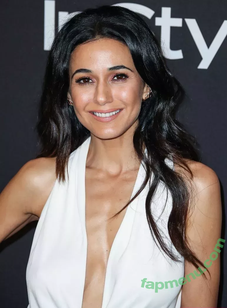 Emmanuelle Chriqui nude photo #0486 (Emmanuelle / echriqui)