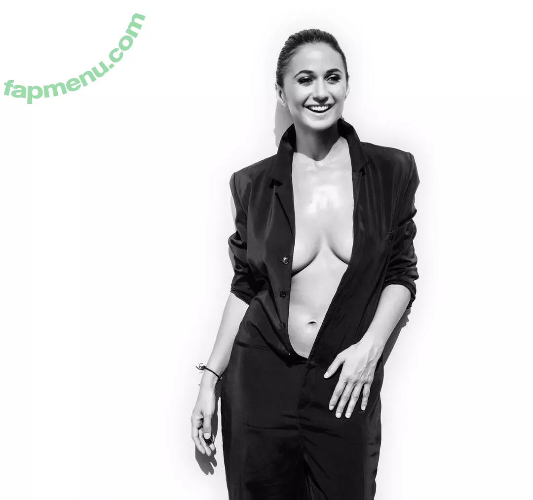 Emmanuelle Chriqui nude photo #0534 (Emmanuelle / echriqui)