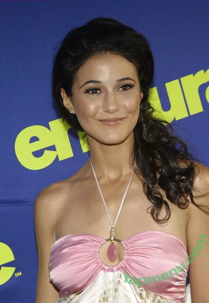 Emmanuelle Chriqui nude photo #0563 (Emmanuelle / echriqui)