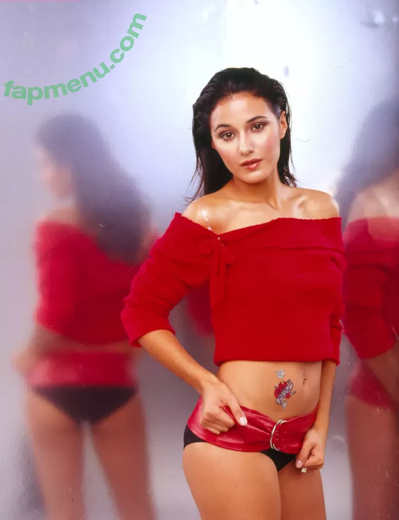 Emmanuelle Chriqui nude photo #0686 (Emmanuelle / echriqui)