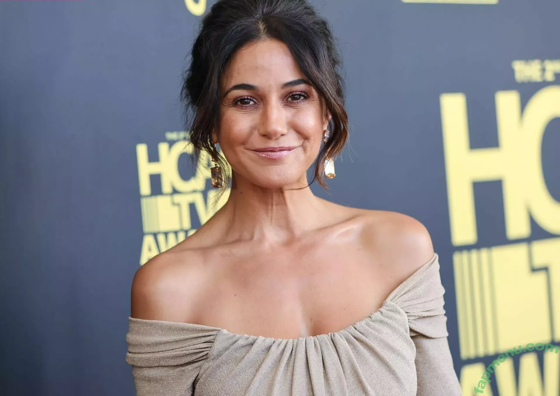 Emmanuelle Chriqui nude photo #0697 (Emmanuelle / echriqui)