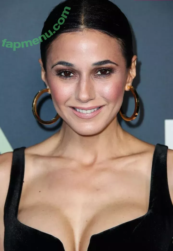 Emmanuelle Chriqui nude photo #0862 (Emmanuelle / echriqui)
