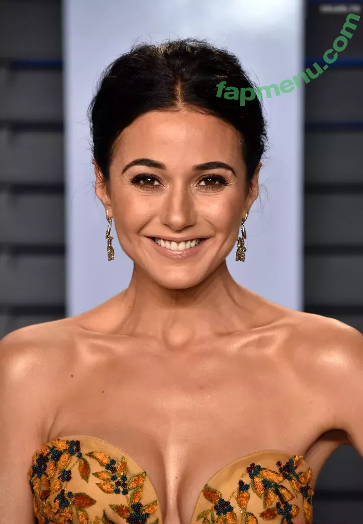 Emmanuelle Chriqui nude photo #0876 (Emmanuelle / echriqui)
