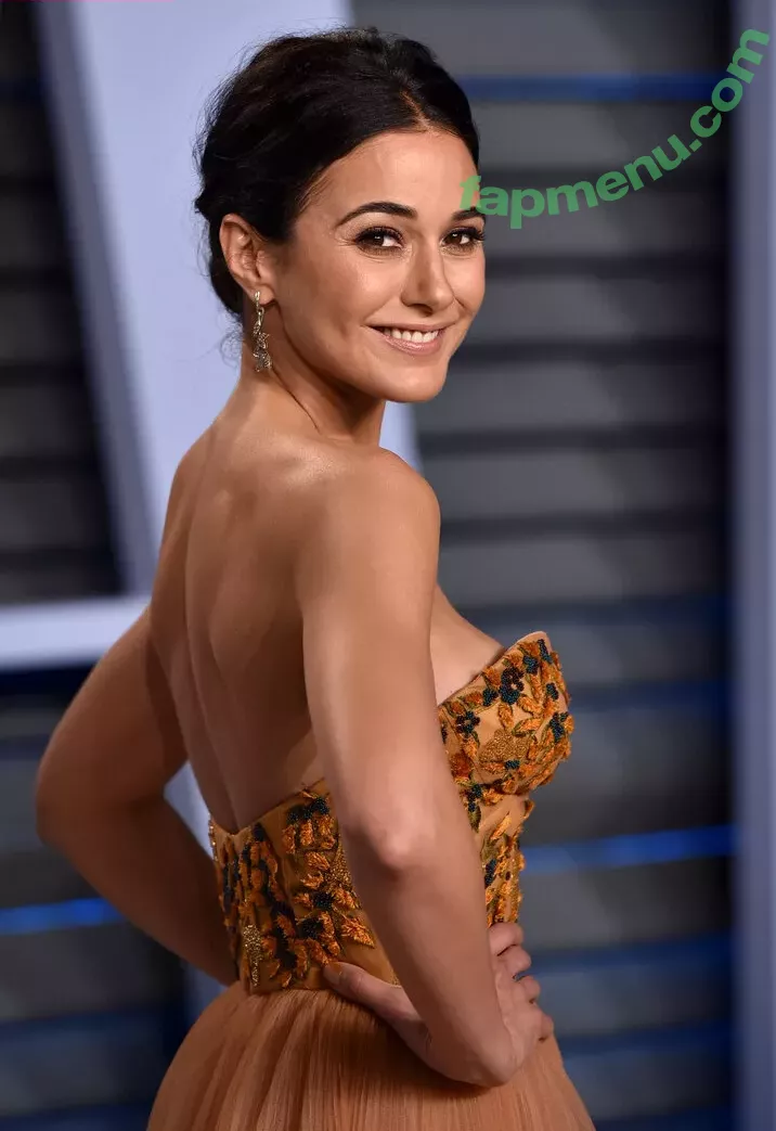 Emmanuelle Chriqui nude photo #0877 (Emmanuelle / echriqui)