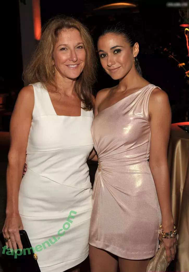 Emmanuelle Chriqui nude photo #0939 (Emmanuelle / echriqui)
