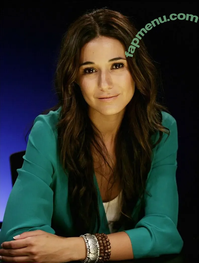 Emmanuelle Chriqui nude photo #1183 (Emmanuelle / echriqui)