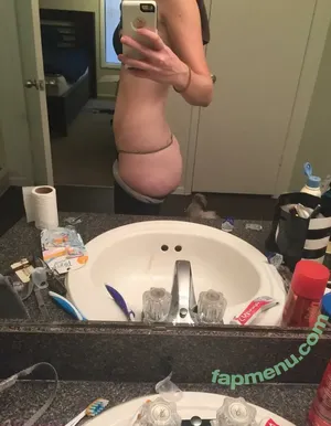 emmaontwitch / emily schroder / emilyispro nude photo #0038