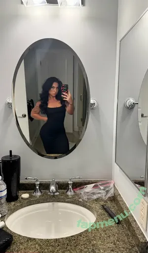 Emmaramseyy / Emmaramseyfit nude photo #0026