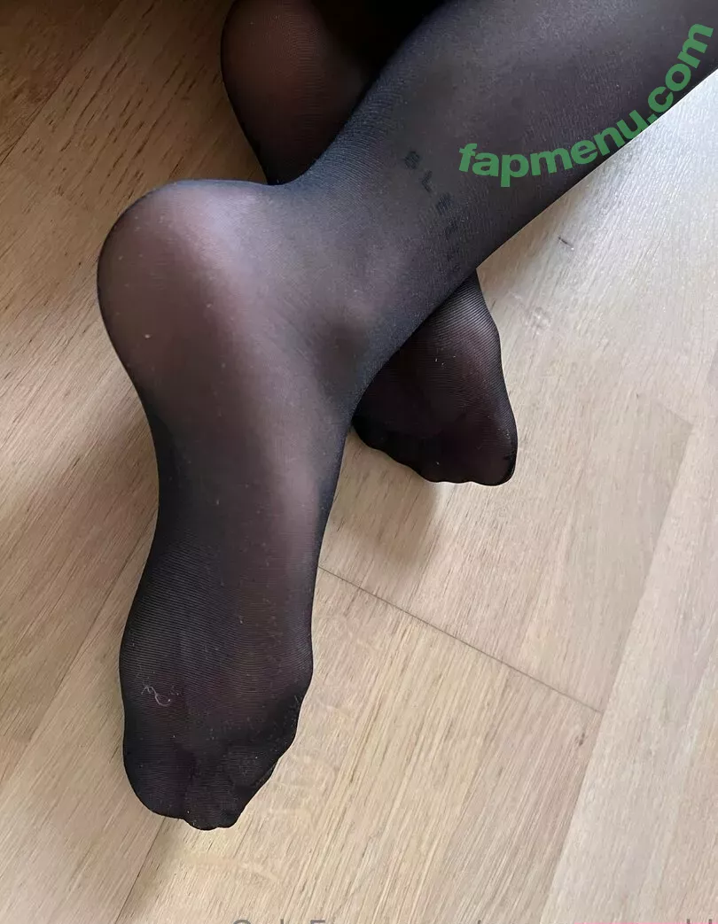 emmas.world nude photo #0002 (emmas_1_world)