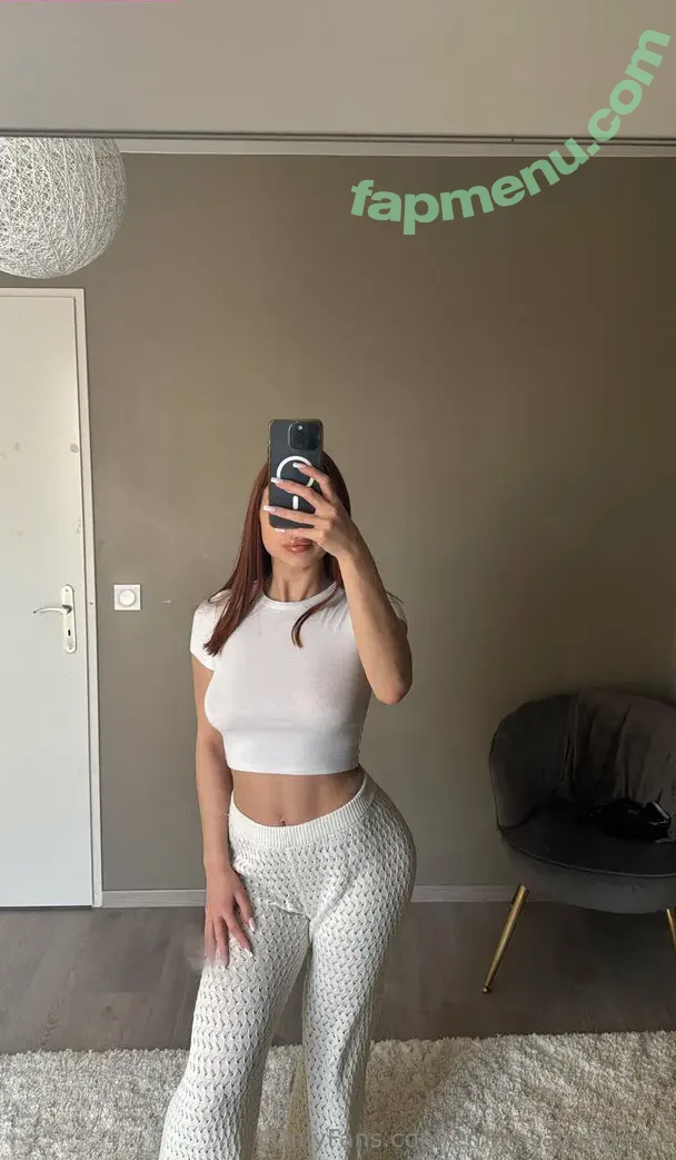 emmasauvagesof nude photo #0014 (emmasauvages)