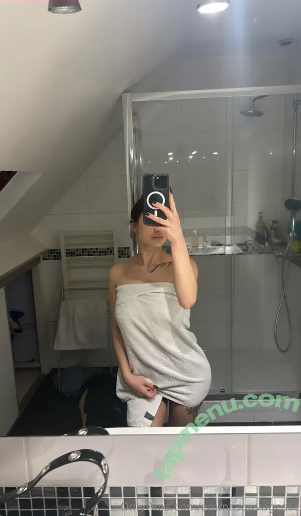 emmasauvagesof nude photo #0023 (emmasauvages)