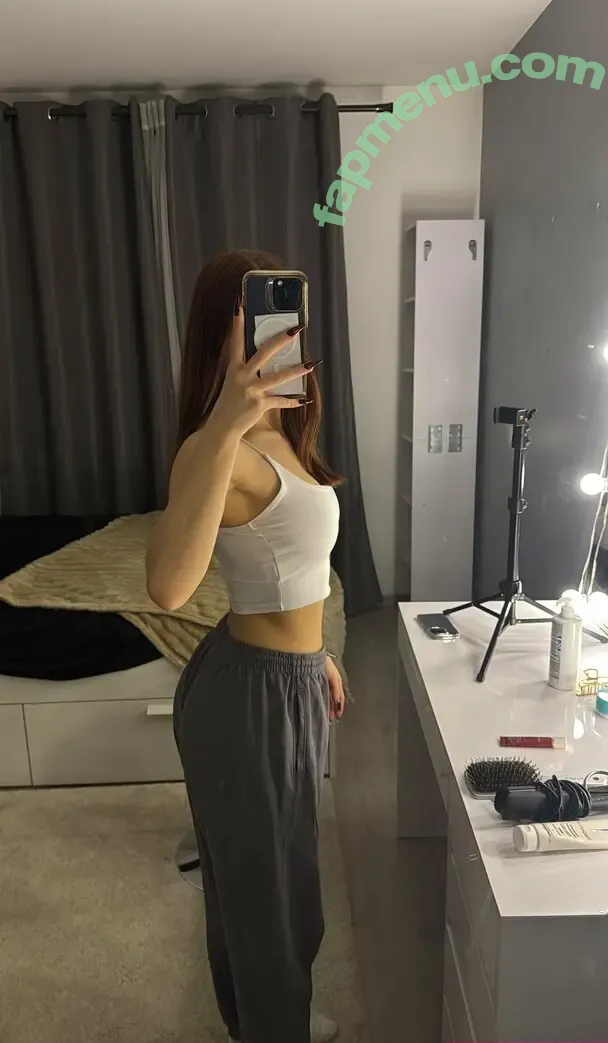 emmasauvagesof nude photo #0026 (emmasauvages)