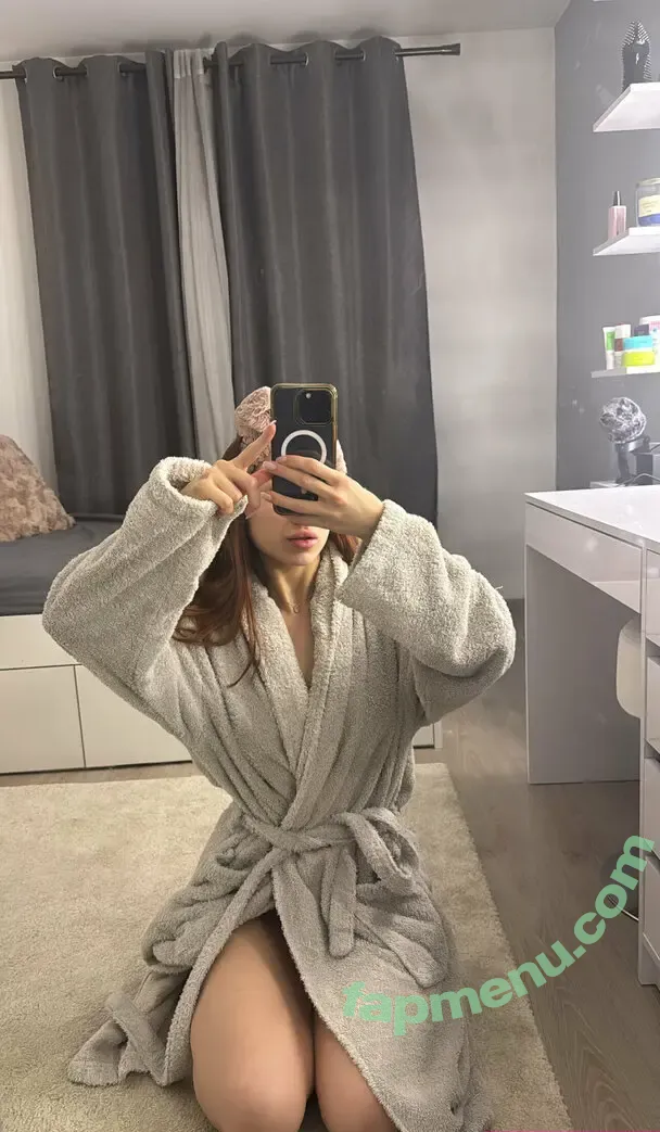 emmasauvagesof nude photo #0041 (emmasauvages)