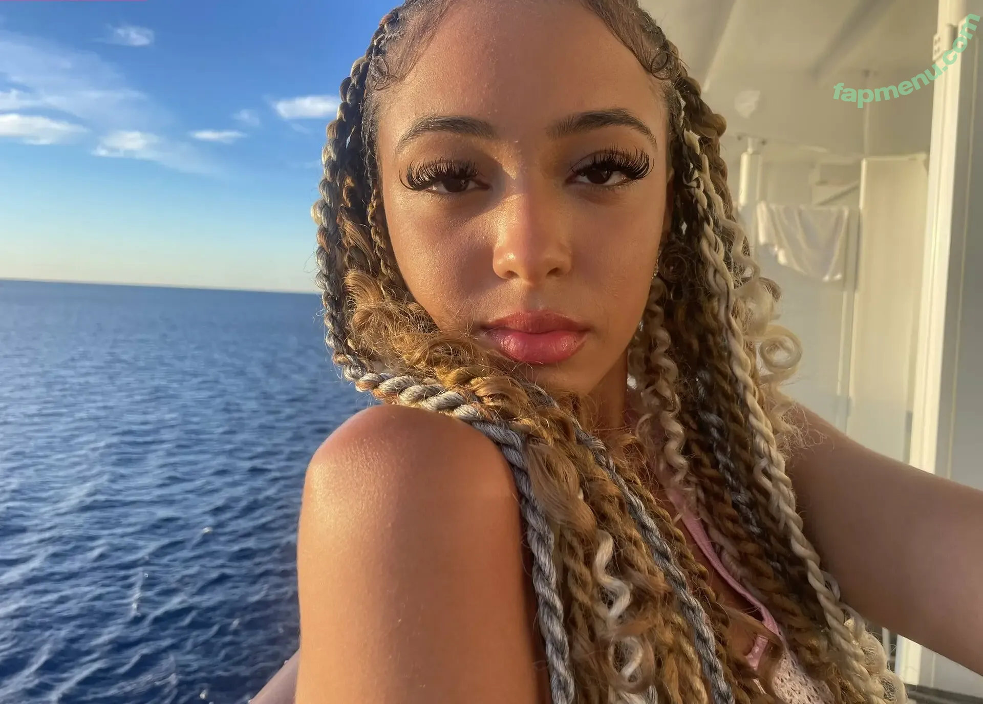 EmmaSupremacyy nude photo #0011 (EmmaSupremacyy)