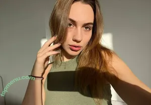 emmauzi / emma.kuzi nude photo #0110