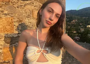 emmauzi / emma.kuzi nude photo #0127