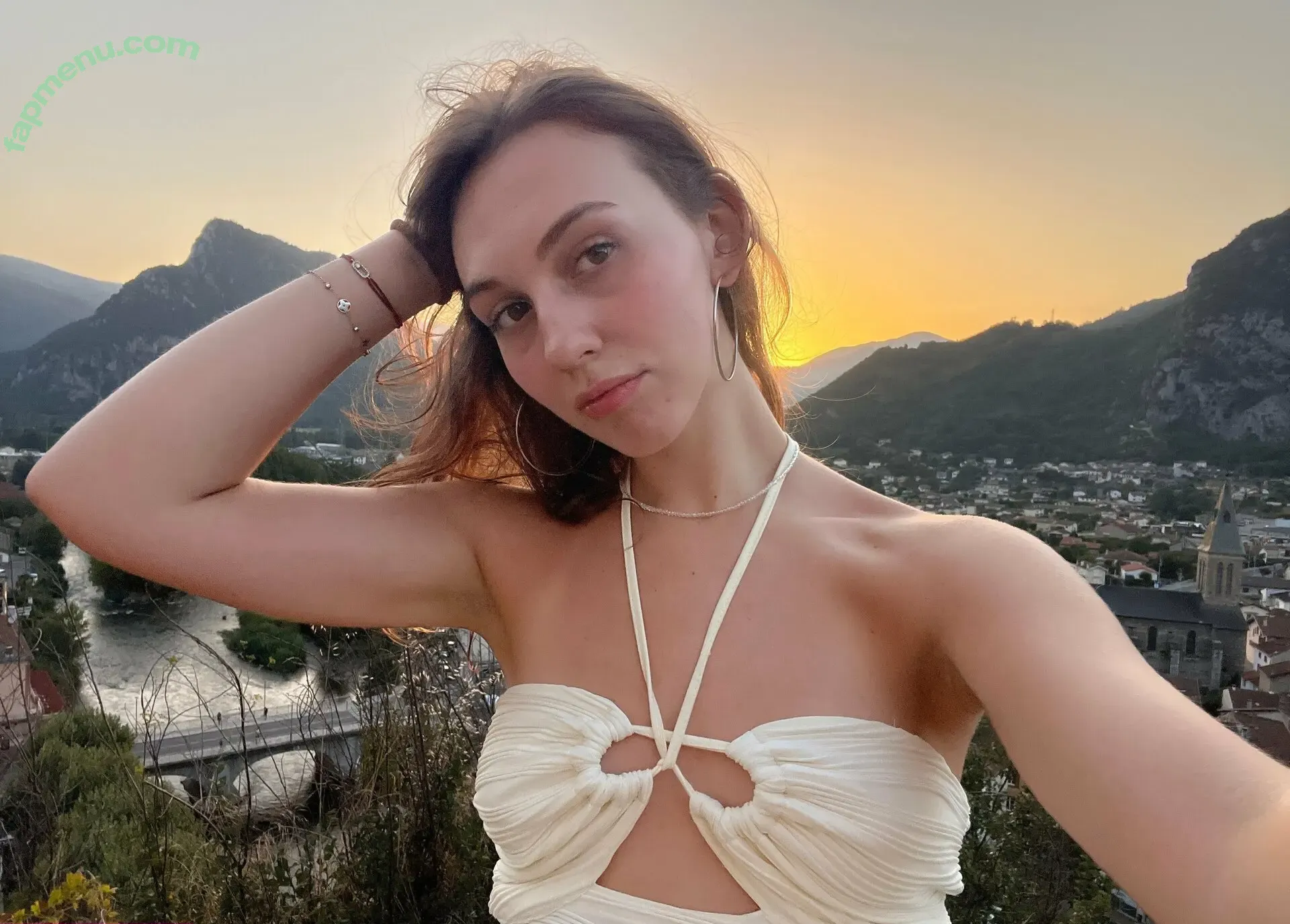 emmauzi nude photo #0128 (emma.kuzi)