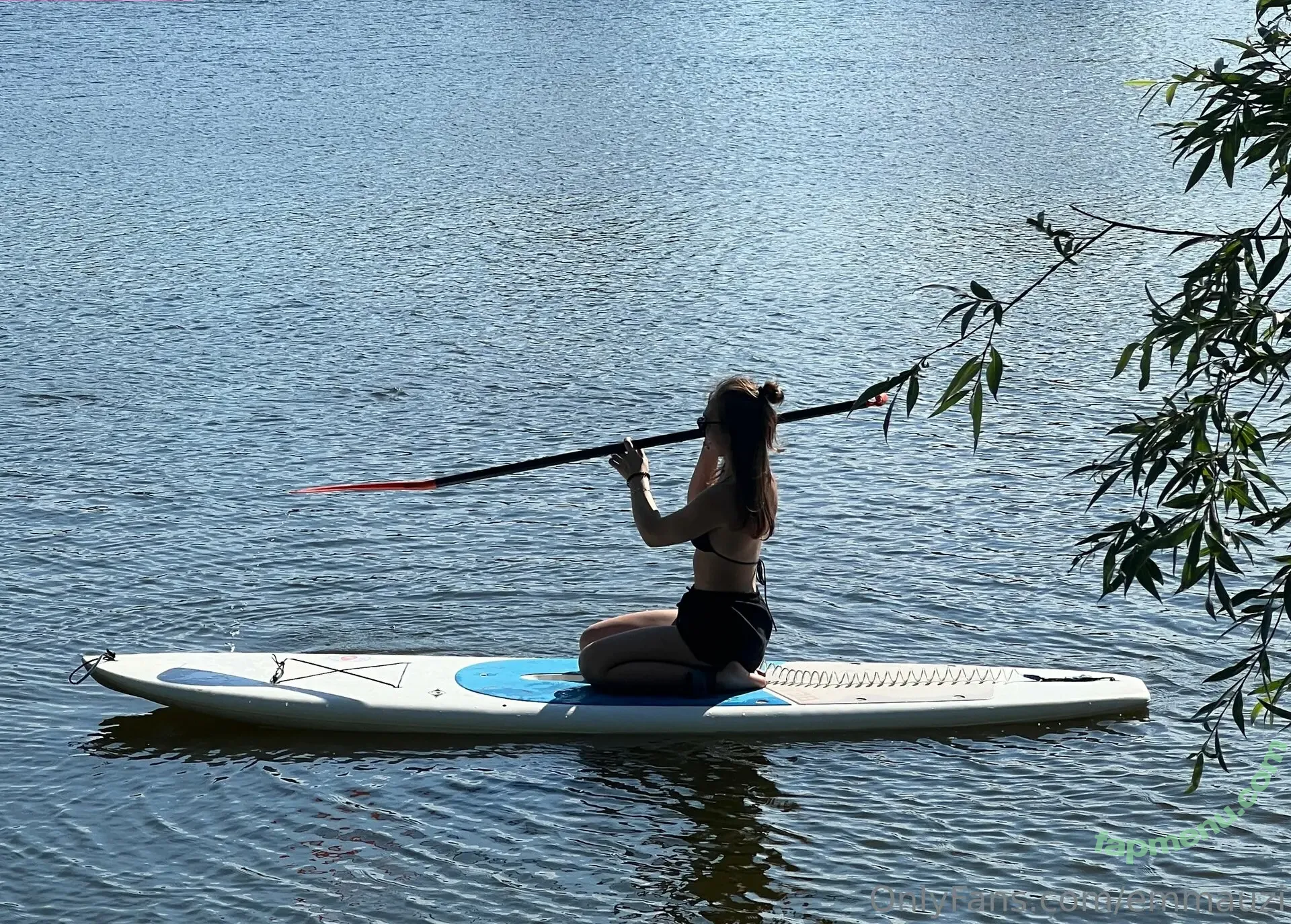 emmauzi nude photo #0130 (emma.kuzi)