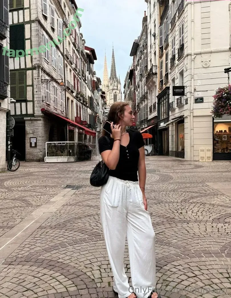 emmauzi nude photo #0132 (emma.kuzi)