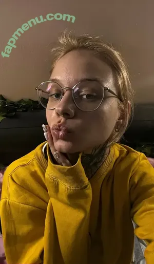 emmaxxdolly / emmadollyhere nude photo #0003