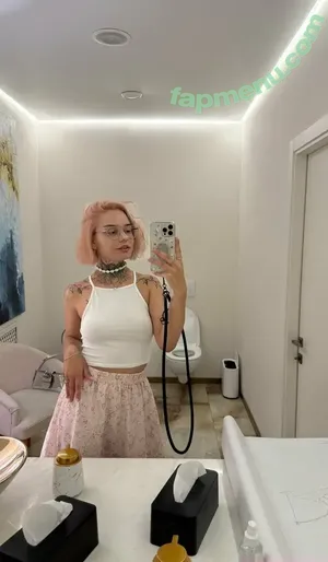 emmaxxdolly / emmadollyhere nude photo #0070