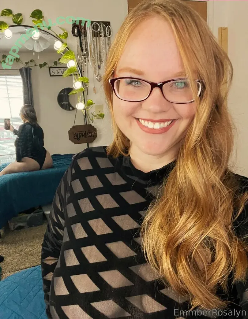 emmberrosalyn nude photo #0010 (redheadhousewife)