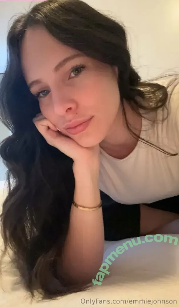 emmiejohnson nude photo #0003 (emmie_johnston)