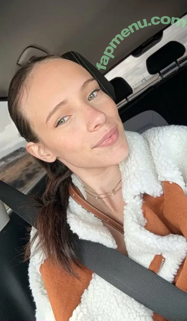 emmiejohnson nude photo #0016 (emmie_johnston)