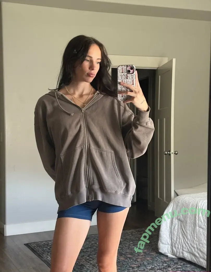 emmiejohnson nude photo #0147 (emmie_johnston)