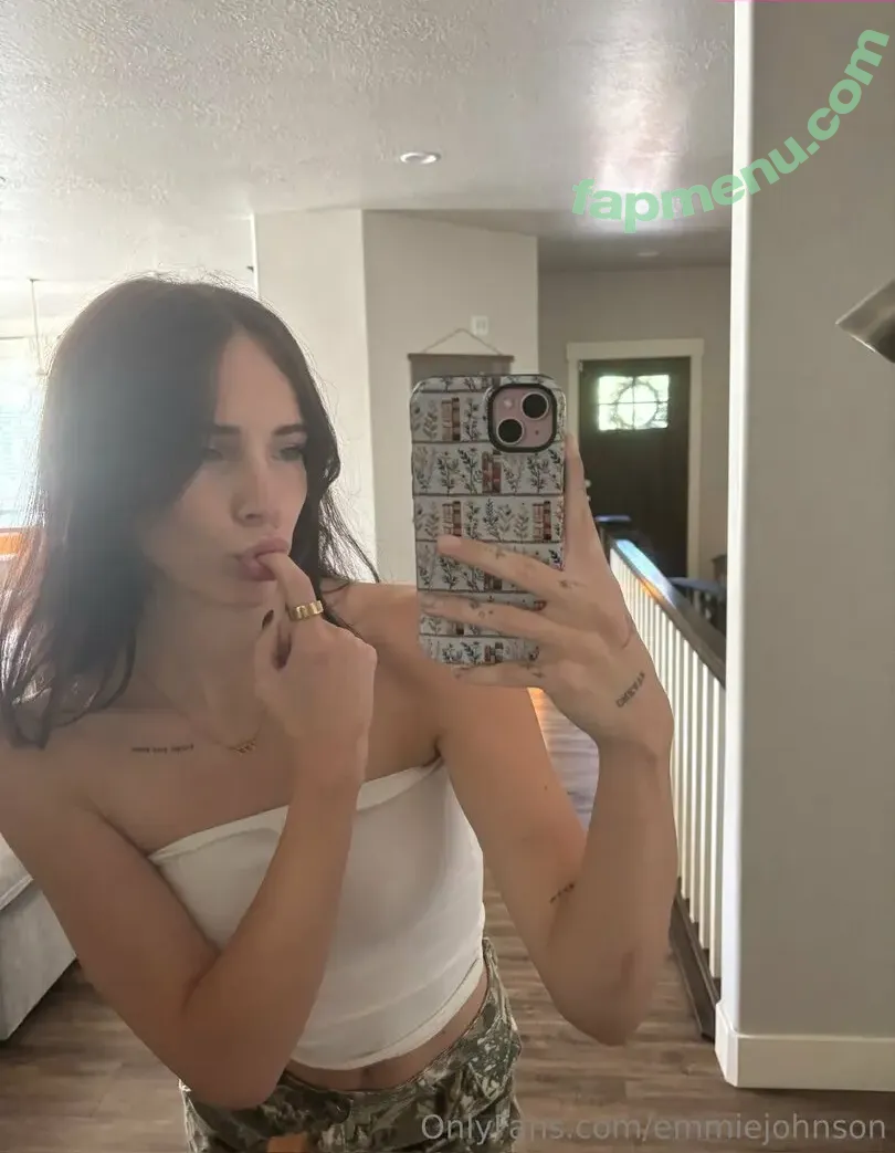 emmiejohnson nude photo #0152 (emmie_johnston)