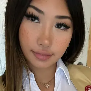 emmiesfree / emmie.reads nude photo #0047