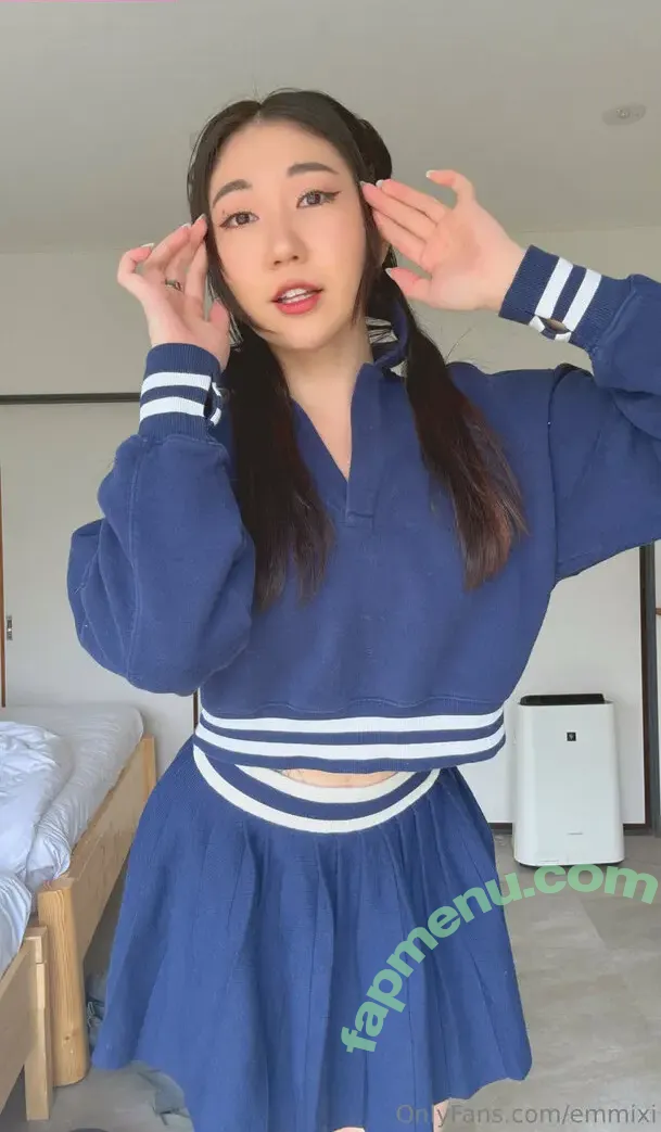 emmixi nude photo #0027 (iamemxi)
