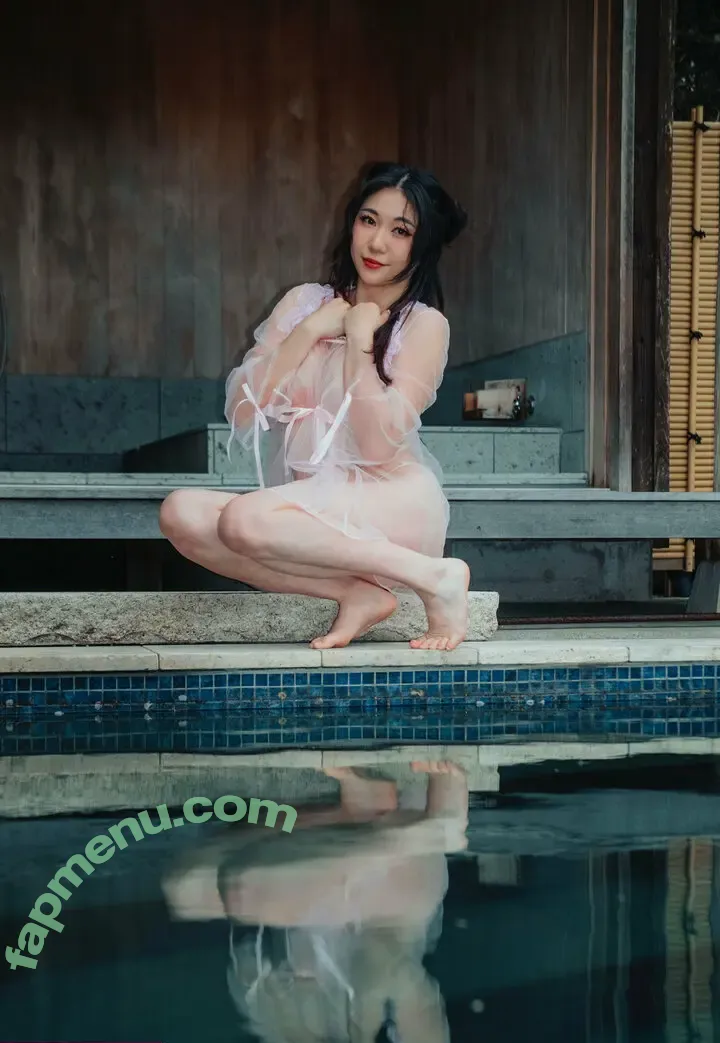emmixi nude photo #0035 (iamemxi)