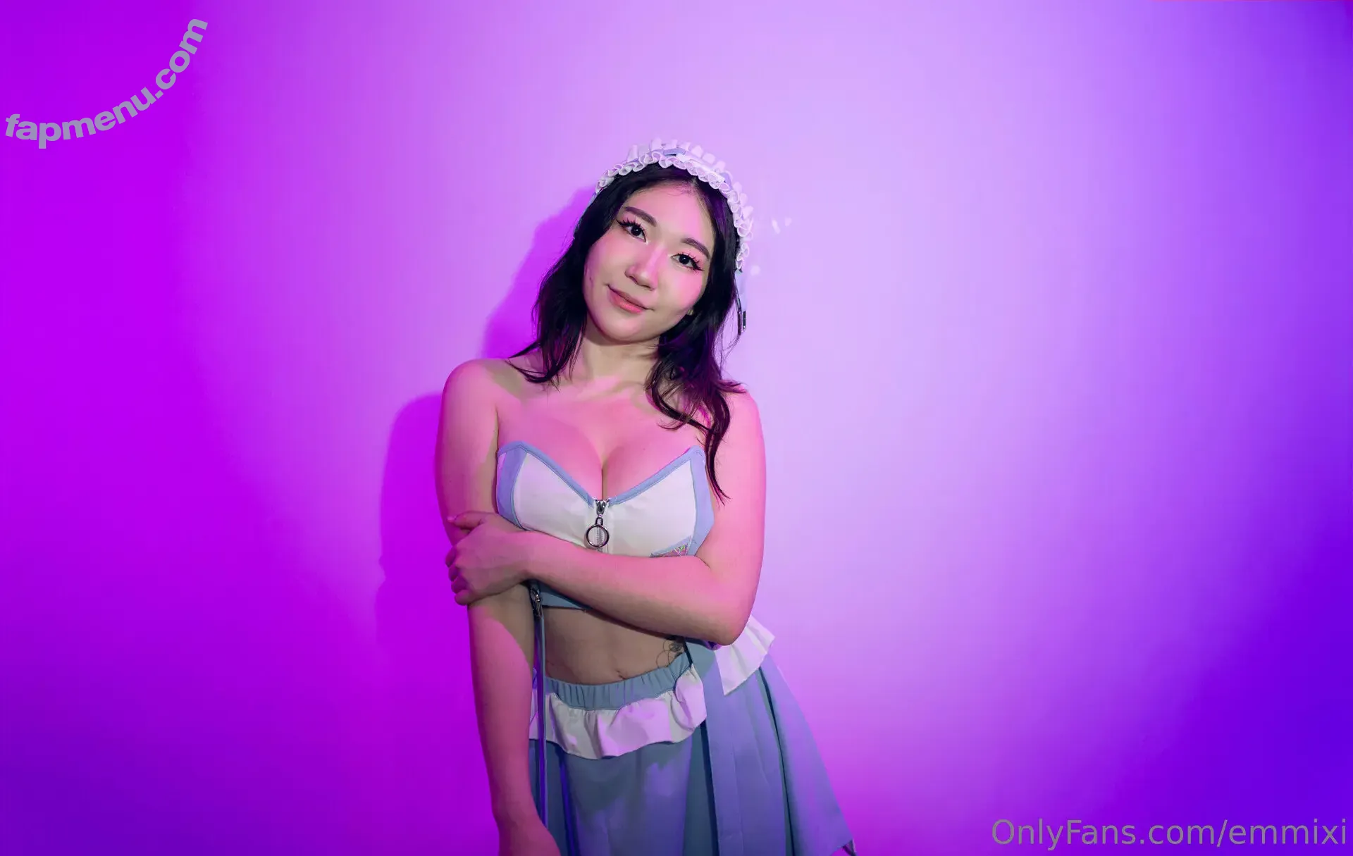emmixi nude photo #0013 (iamemxi)