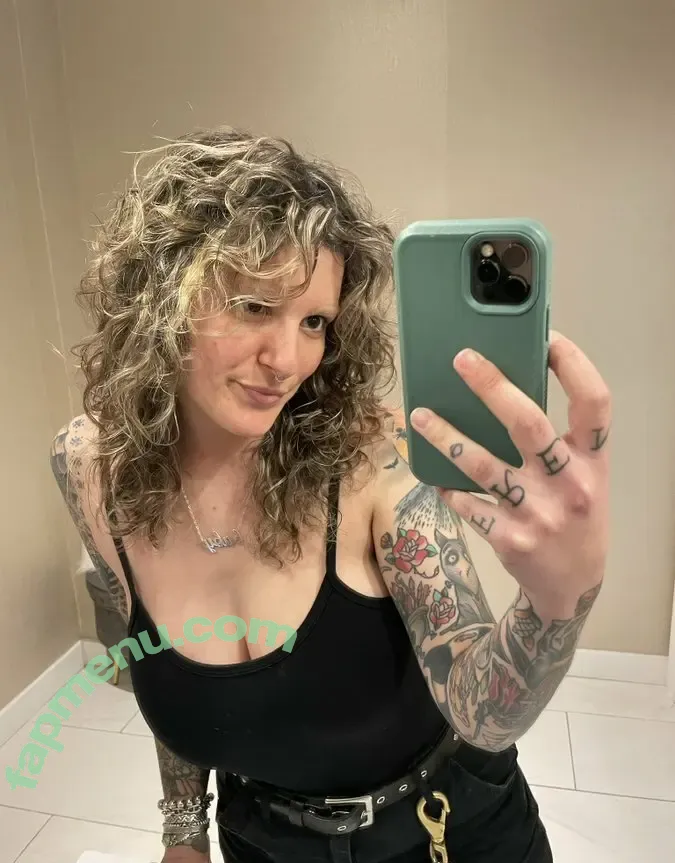 emmmy nude photo #0014 (emmmybaby / emmykgk00)