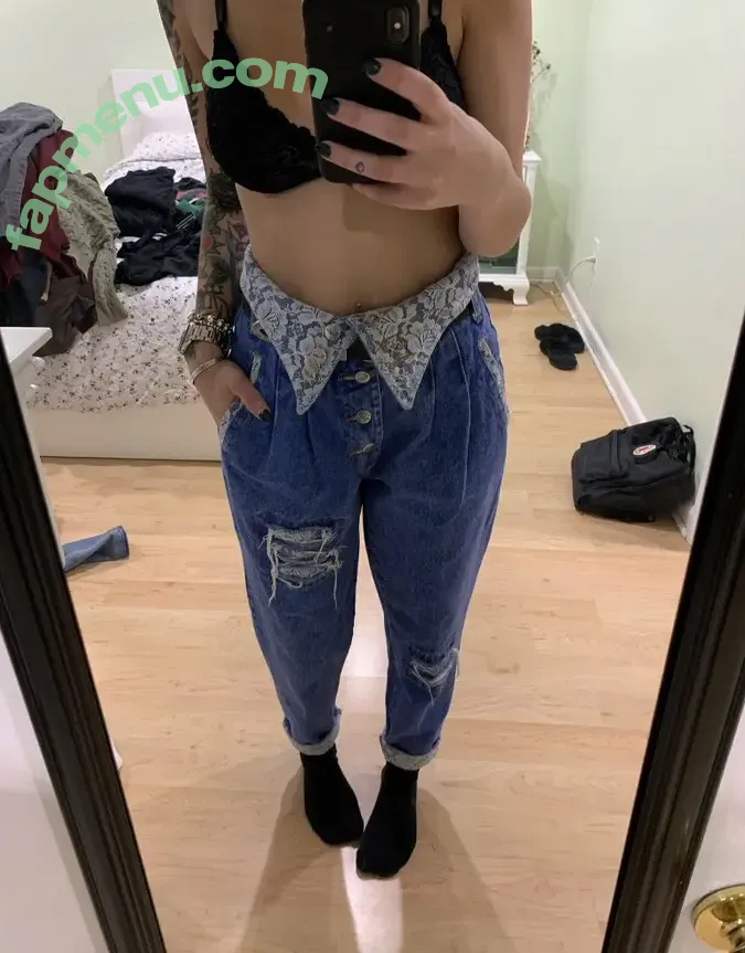 emmmy nude photo #0024 (emmmybaby / emmykgk00)