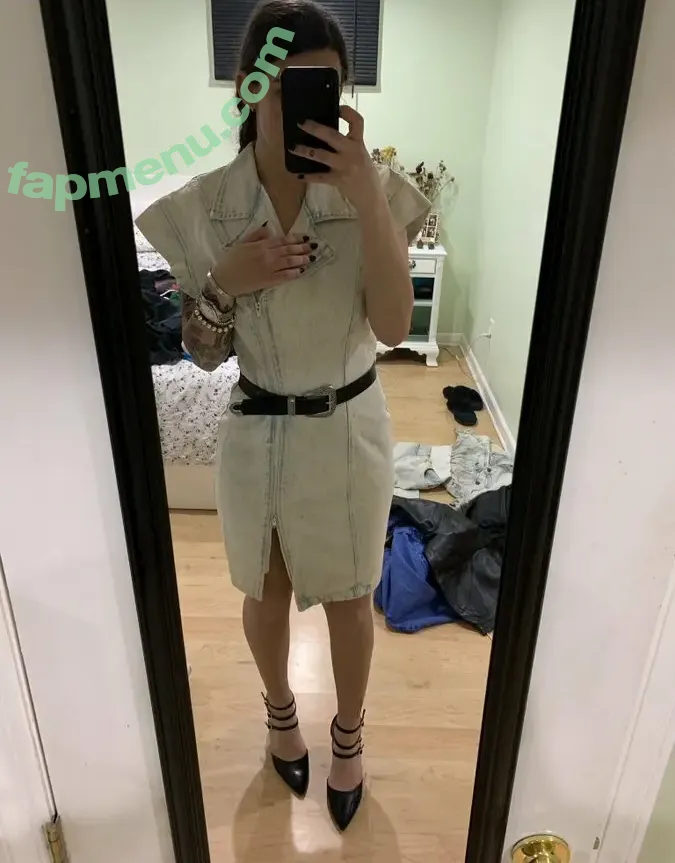 emmmy nude photo #0025 (emmmybaby / emmykgk00)
