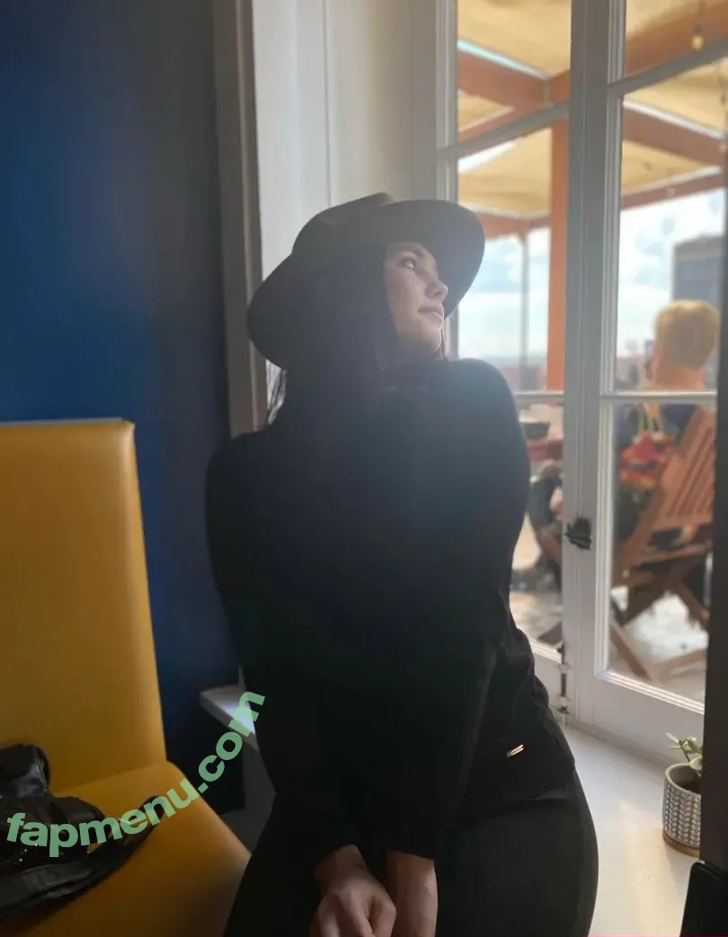 Emmy Beth nude photo #0001 (prim.a.s.m.r)