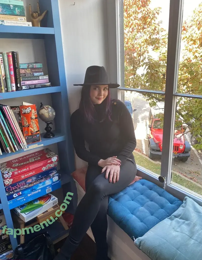 Emmy Beth nude photo #0010 (prim.a.s.m.r)