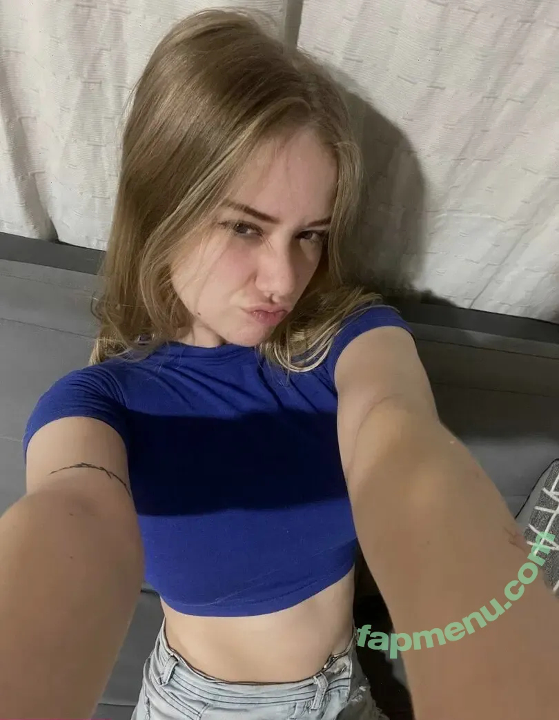 Emmy Bunnies nude photo #0001 (emmabeexoo / emmybunnies)