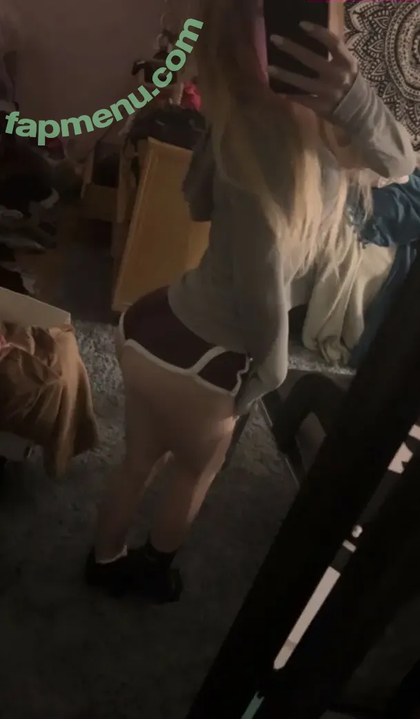 Emmy Moore nude photo #0102 (emilymooreok / emmymooreee / sxemmy)