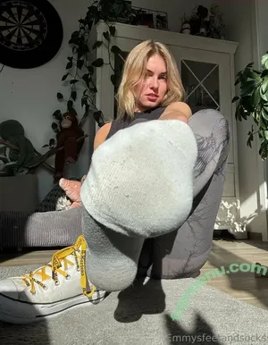 emmyfeetandsocks / theluckyguy_efs nude photo #0177