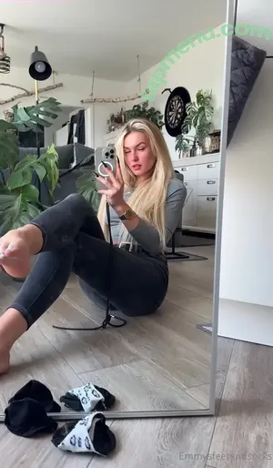 emmyfeetandsocks / theluckyguy_efs nude photo #0218