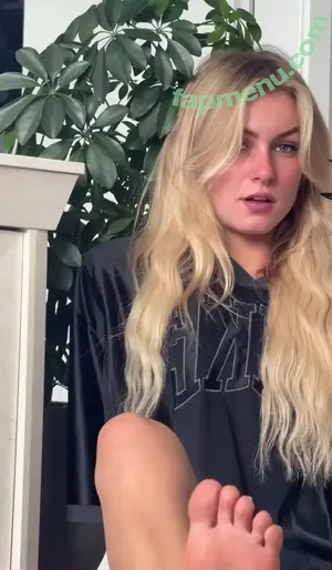 emmyfeetandsocks / theluckyguy_efs nude photo #0245