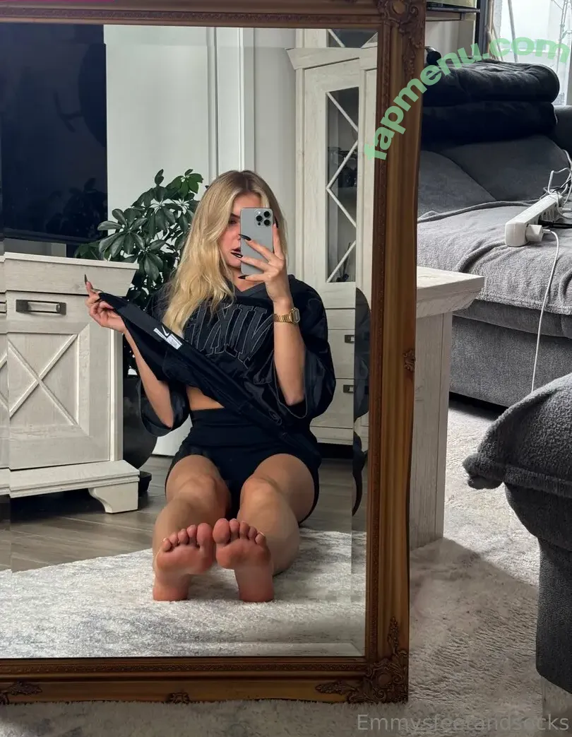 emmyfeetandsocks nude photo #0240 (theluckyguy_efs)