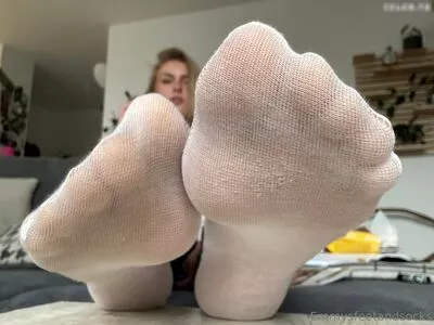 Emmysfeetandsocks / emmyfeetandsocks / emmysfeetandso1 / theluckyguy_efs nude photo #0429