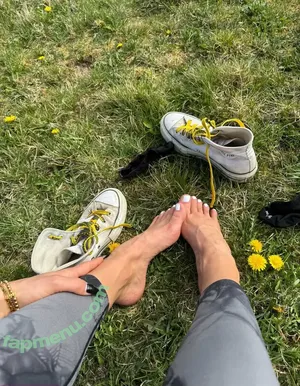 Emmysfeetandsocks / emmyfeetandsocks / emmysfeetandso1 / theluckyguy_efs nude photo #0917